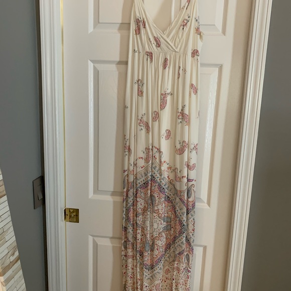 Seraphine Paisley Maternity Maxi Dress - Picture 2 of 4